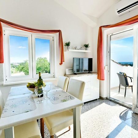 Apartman Del Mar Apartment Porec Exterior photo