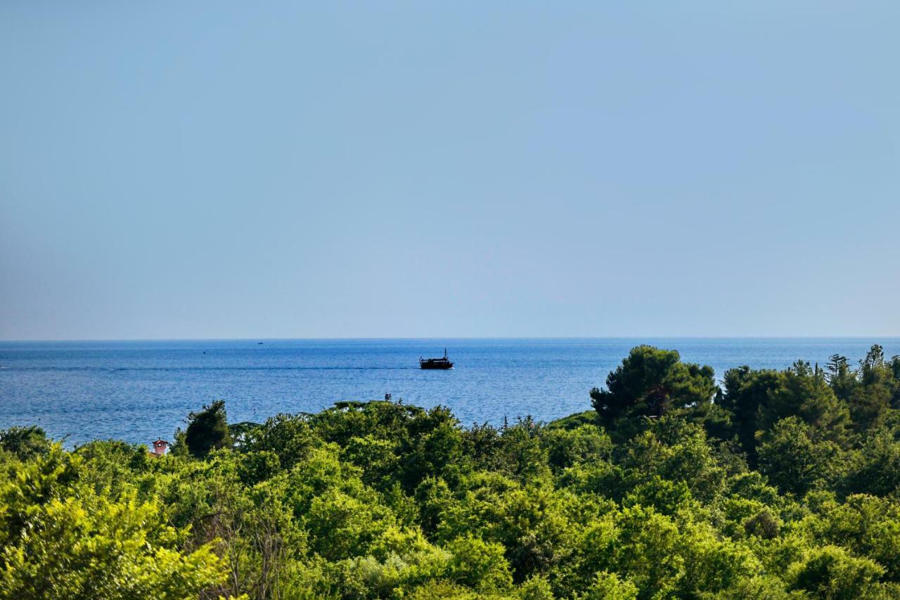 Apartman Del Mar Apartment Porec Exterior photo